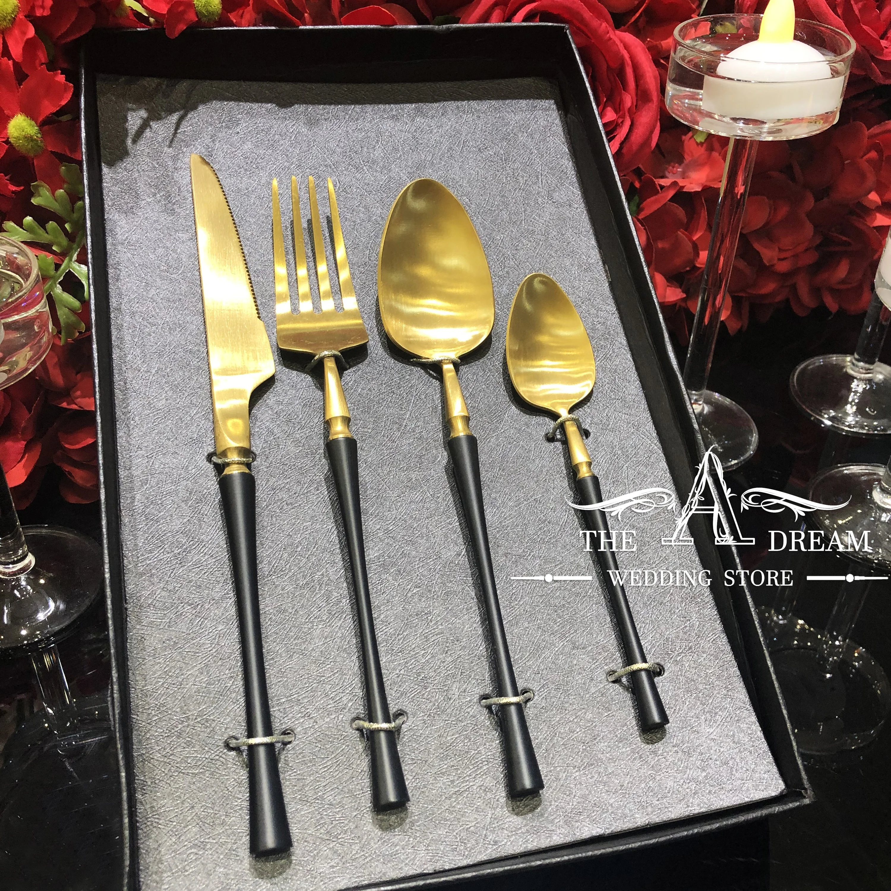 

CTL003-MGMB Matte Black and Gold Cutlery Set Wedding Tableware Slimming Fork Spoon / Cuchilleria From The A Dream Wedding Store