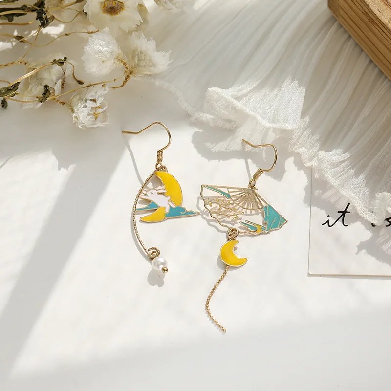 

JuHU Court Fan Earrings Retro National Temperament Earrings Asymmetric Rabbit Cute Cat Ear Clip Without Ear Hole, As shown in the figure