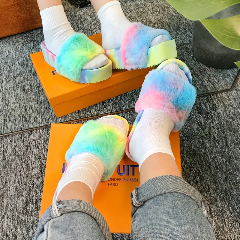 

Hot 2021 Winter Warm Thick sole Colored Print Platform Fur Slippers Female Wear, Customized color