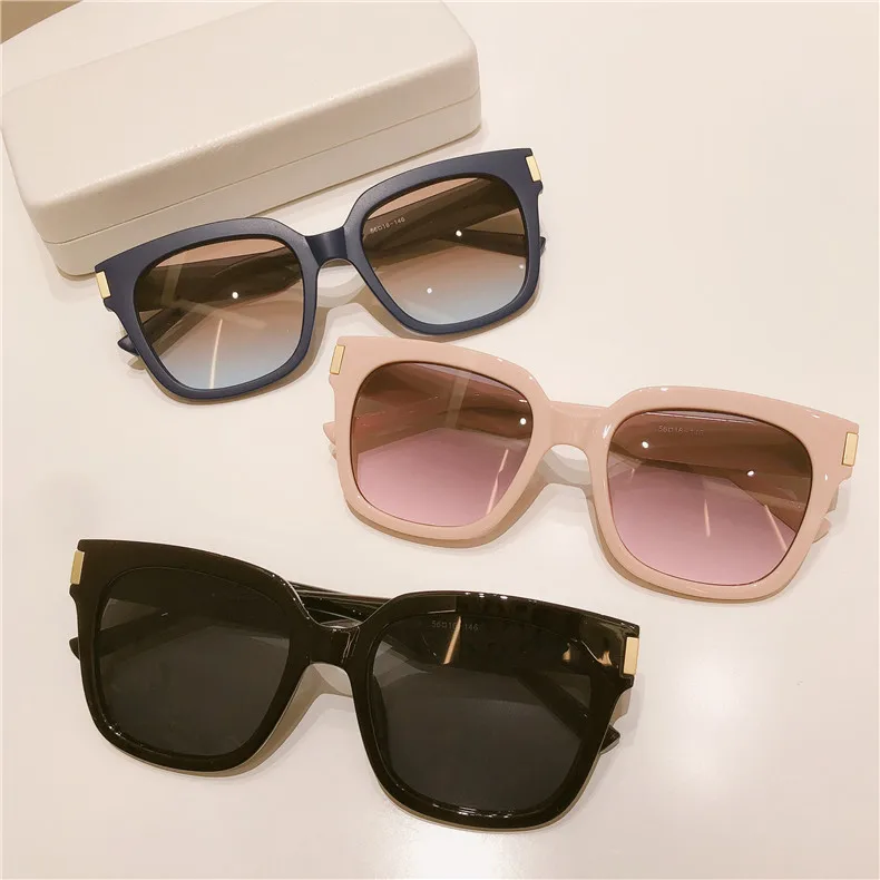 

UV400 Oversized Initial Letter Designer Brand Famous Sunglasses