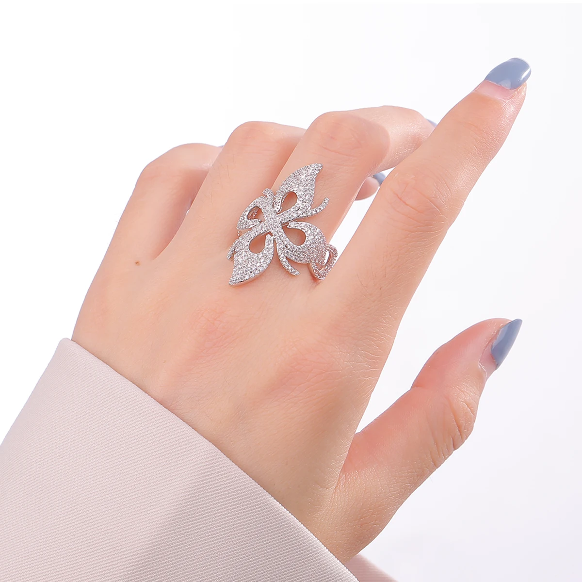 

Upgrade creative four leaf clover jewelry fashion zircon inlaid ring