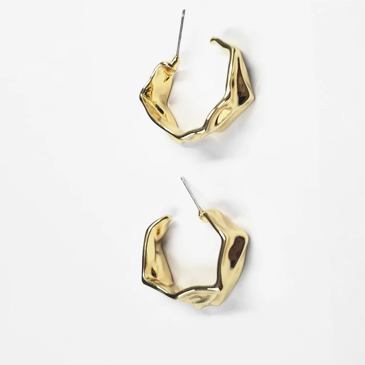 

Classic Platinum Polished Light Weight 925 Silver Pins Hand Curved Wide Hoop Earrings Polished Golden Round Hoop Free-form