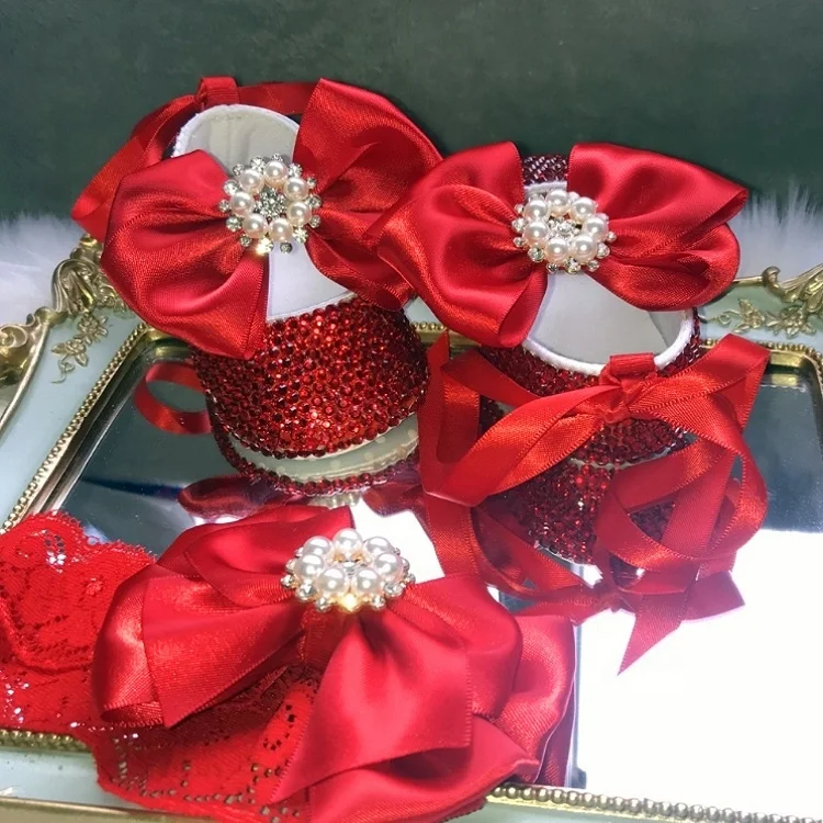 

Original Design Red Newborn Baby Rhinestone Crib Shoes Litter Girl Pearl First Walking Shoes