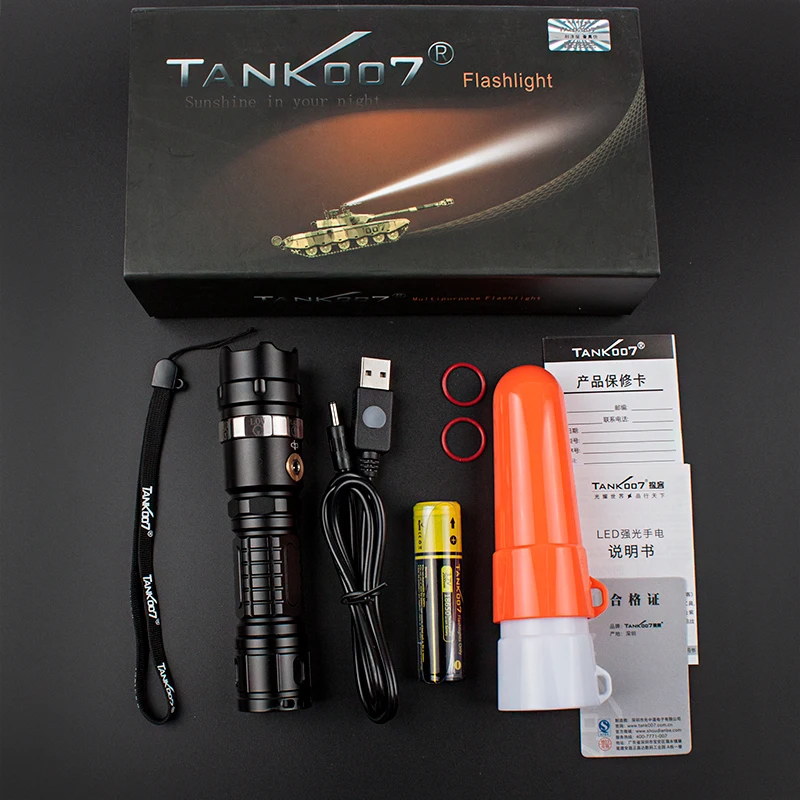 

Tank007 TR01S Police security 1000 lumens Power Rechargeable flashlight