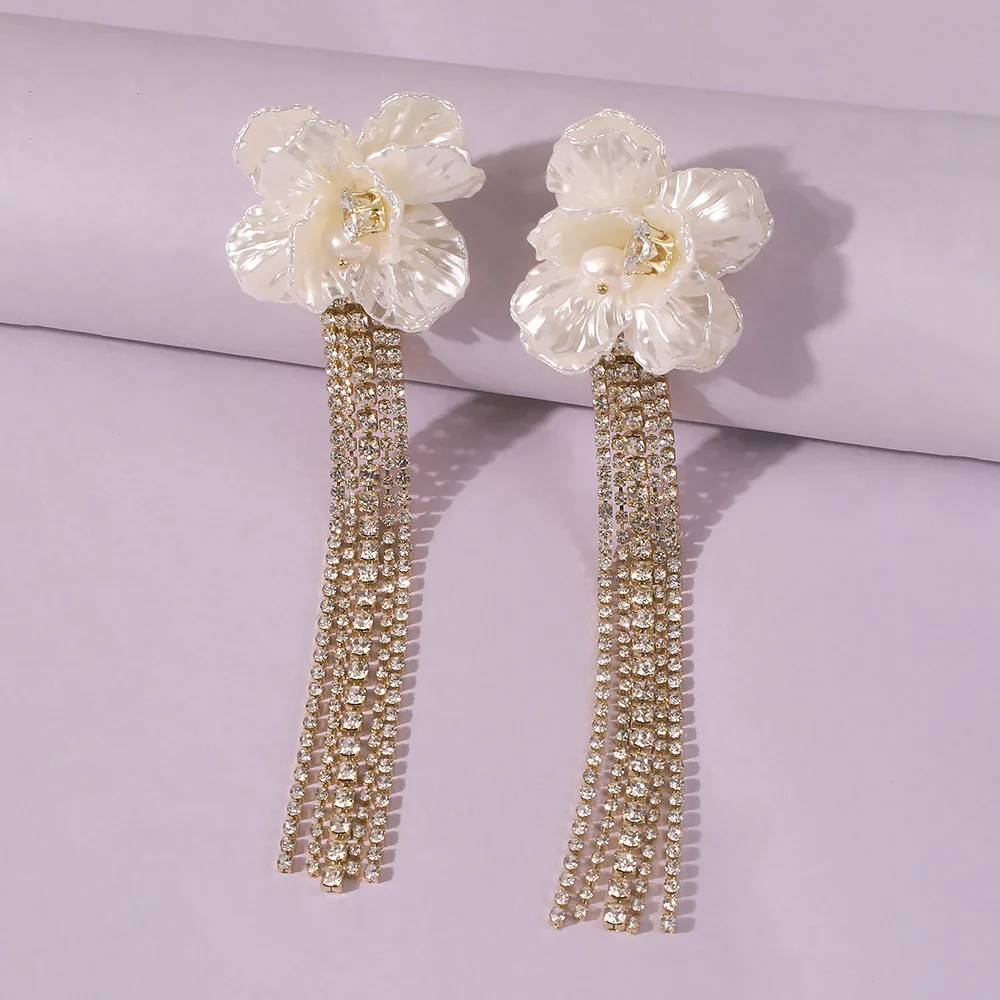 

Made in China Resin Flower Earring Diamond Tassel Long Gold Plated Earrings Women Ear Stud