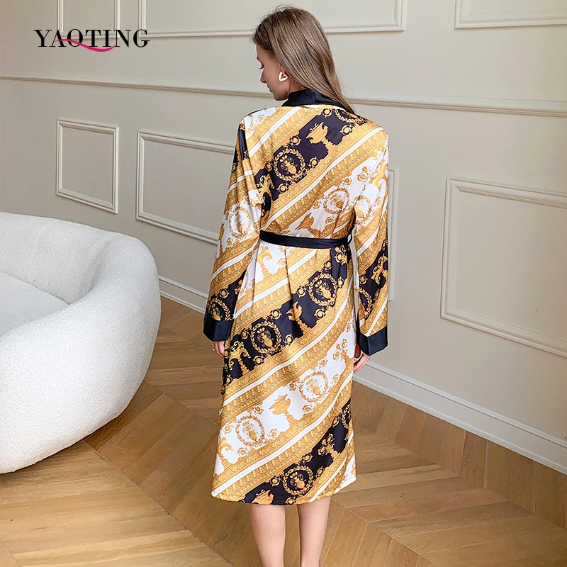 

Wholesale long sleeve printed spa silk robe luxury women designer robes
