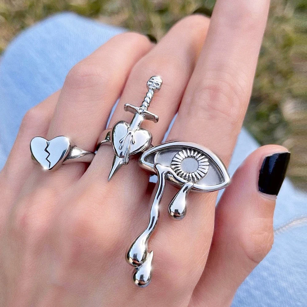 

Vintage hip hop devil's eye silver women ring niche design skull head love drip oil butterfly 2022 Trendring set jewelry