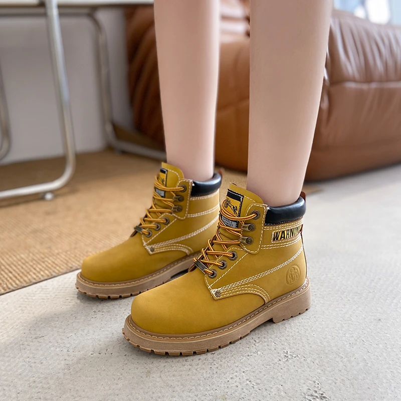 

Tooling shoes 2021 autumn and winter new fashion British style Martin boots thick-soled locomotive handsome short boots