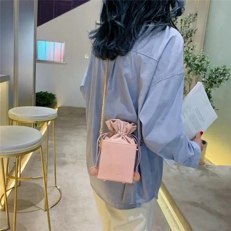 

Versatile 2020 new fashion trend retro one-shoulder cross-body chain bucket bag small bag, Yellow, khaki, black, pink