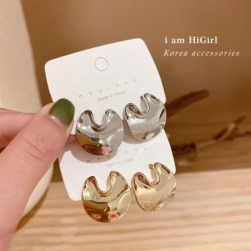 

2021 trendy fashion jewelry metal studs earrings women