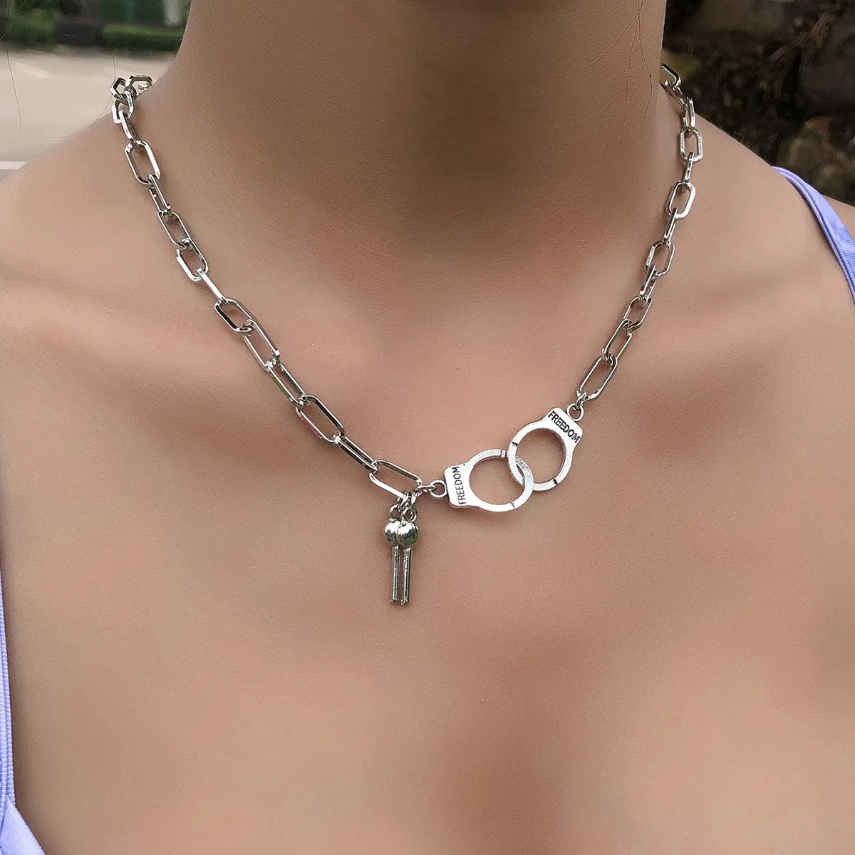 

New Trendy Silver Plated Hiphop Punk Key Lock Pendant Cuban Chain Necklace for Women