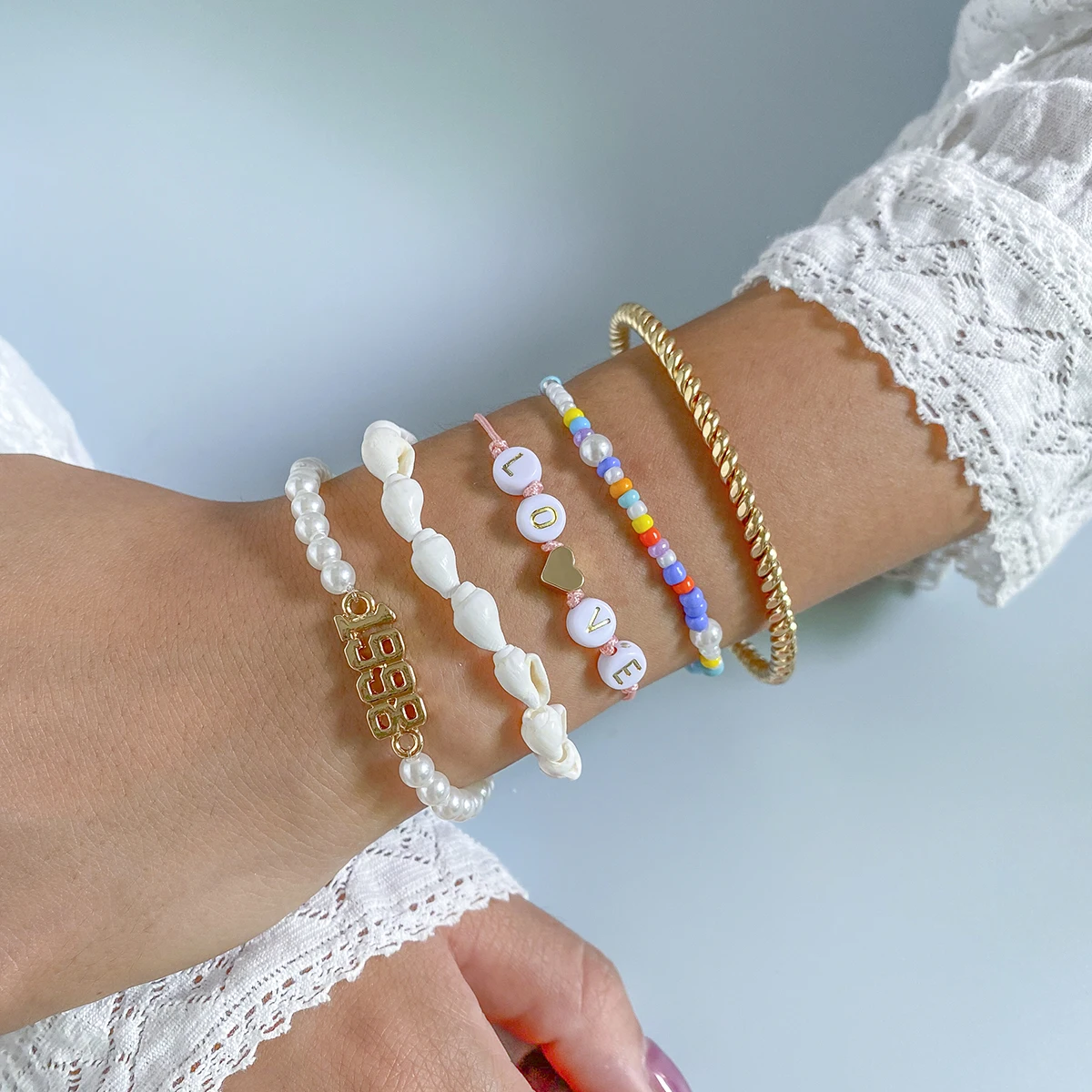 

SHIXIN Bohemian Pearl Colorful Beaded Bracelet Romantic Year Letter LOVE Heart Bracelet Conch Twist Bangle for Women