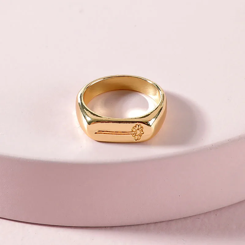 

Trendy Geometric Embossed Flower Ring Simple Square Metal Texture Ring Women Temperament Jewelry Accessories 202104