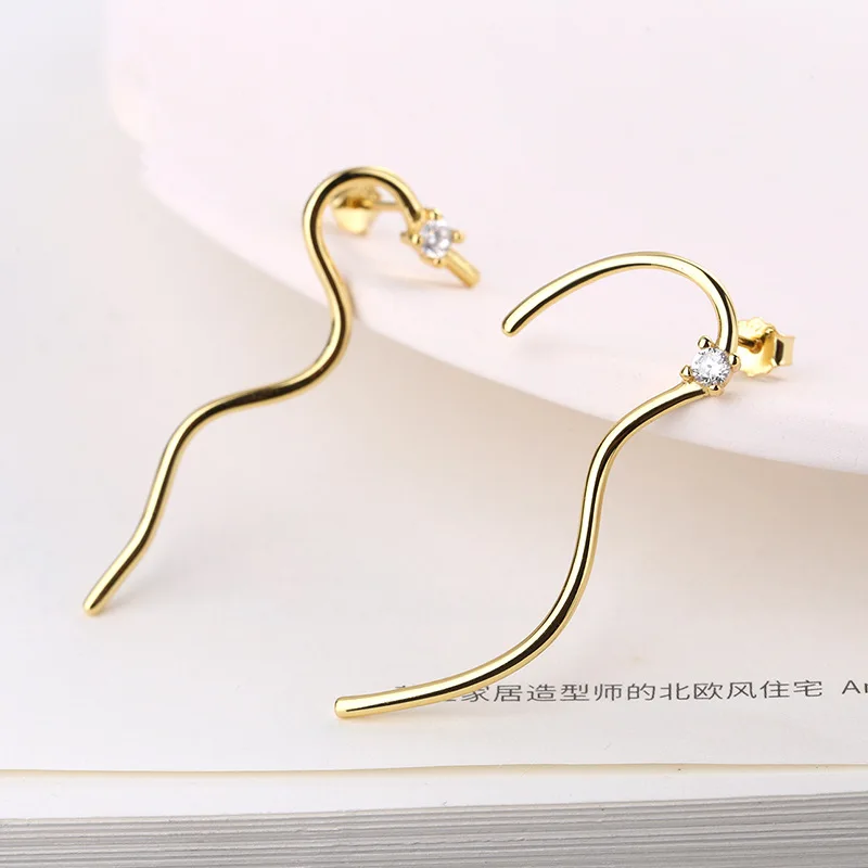 

Stud Earrings S925 Sterling Silver Gold Plated Snake Love Heart Stud Earrings Minimalist Serpent Earrings Jewelry Gifts