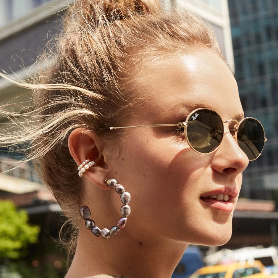 

2020 European Fashion Baroque Pearl C Hoop Earring Colorful Big Pearl Beaded Circle Earrings For Party