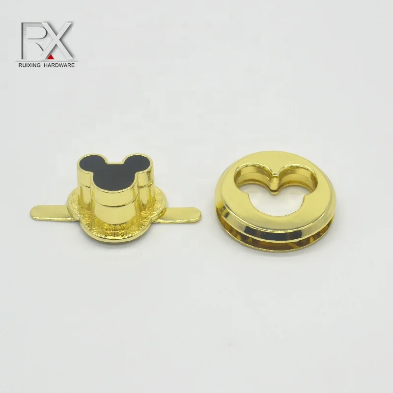 Custom Zinc Alloy 31 Mm Mouse Shape Decoration Turn Lock Drop Glue