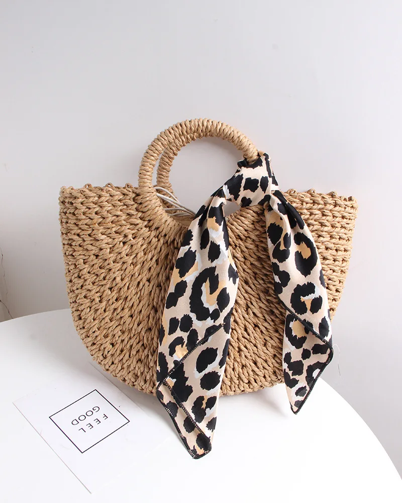 

2021 summer wholesale new round bucket hand-woven half moon shape simple fashion portable straw beach bag, Customize color