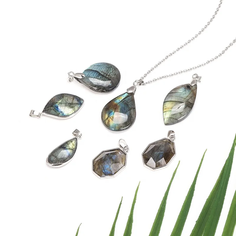 

High Quality Natural Stone Irregular Labradorite Crystal Pendant For DIY Pendant Necklace Wholesale