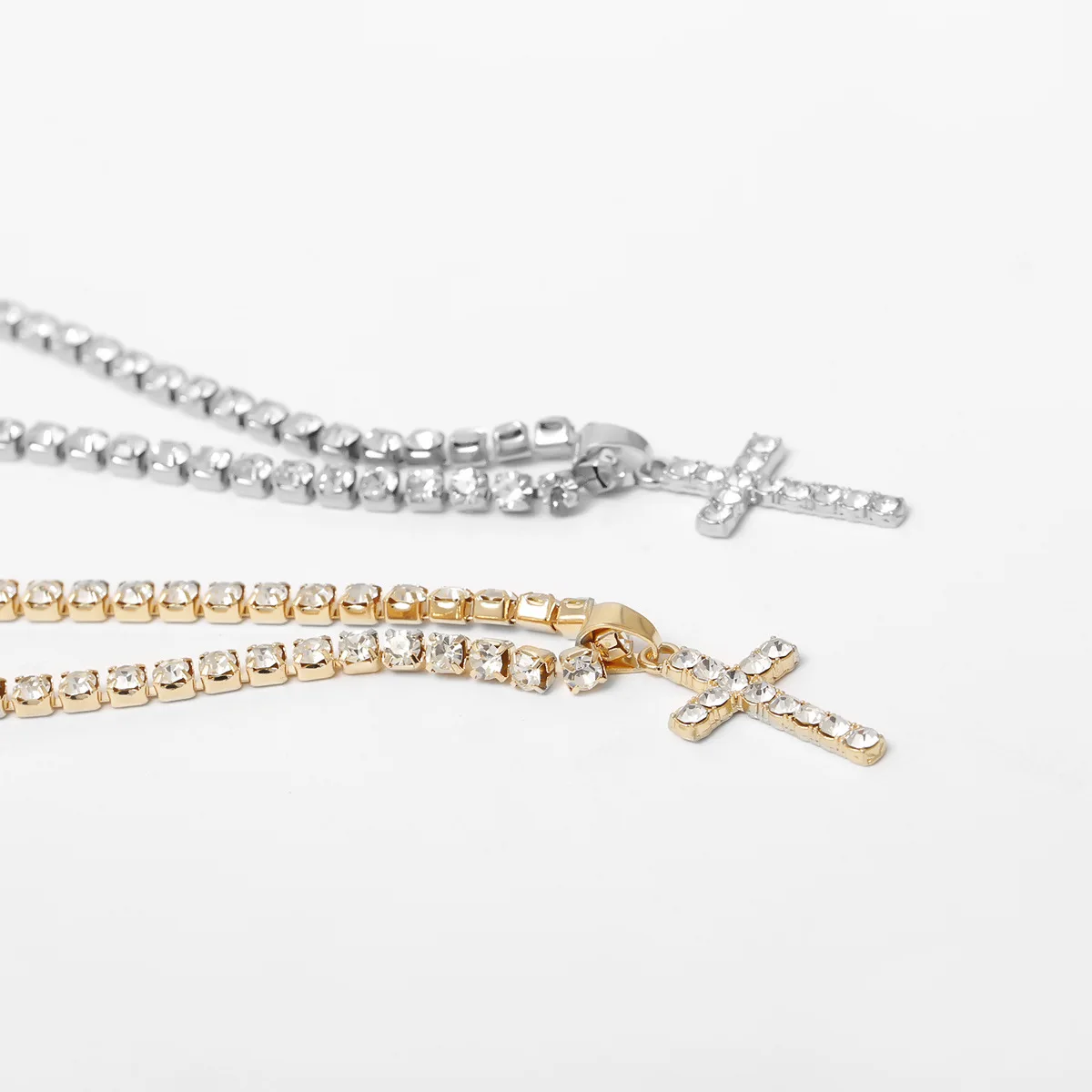 

Luxury gold silver cross studded with diamond chokers necklace Chain set diamond for women wedding anniversary gift, Picture