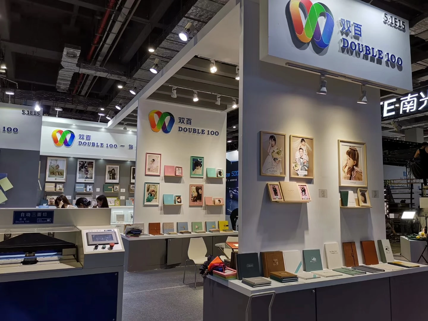 Double100 Classic Digital Leather Wedding Photo Album Box Suitcase With