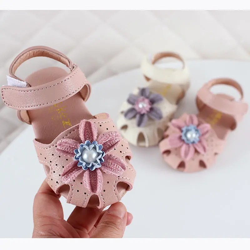 

2021 Summer New Girls' Hollow Out Flower Soft Bottom Baotou Infant 0-1-2-3 Years Old Baby Shoes Toddler Princess Sandals