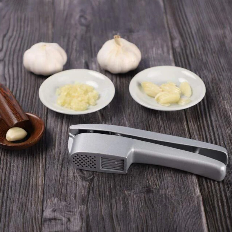 

Manual garlic press kitchen accessories 2-in-1 garlic crusher with handle, As photo