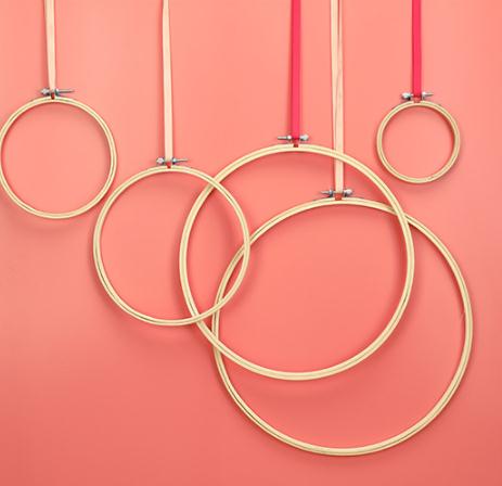 

Wholesale DIY eco 4 Inch Bamboo Embroidery Hoops Round Wooden Circle Cross Stitch Hoop Round Ring For Art Craft Handy Sewing, Natural color