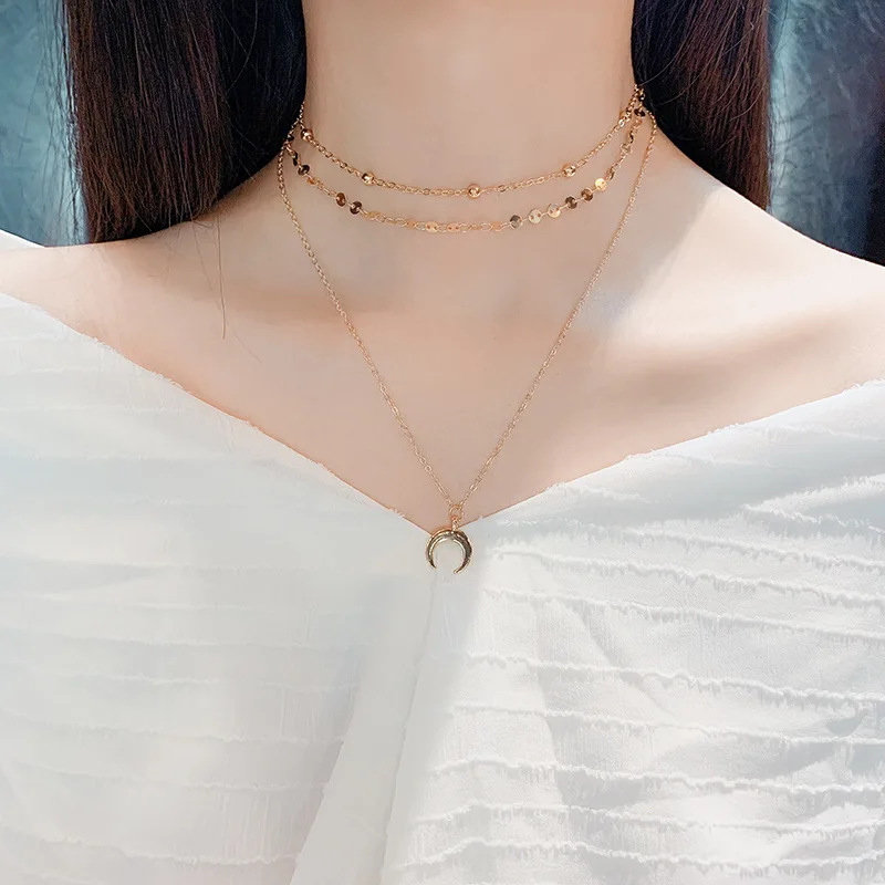 

2021 trendy pendant dainty gold plated moon necklace