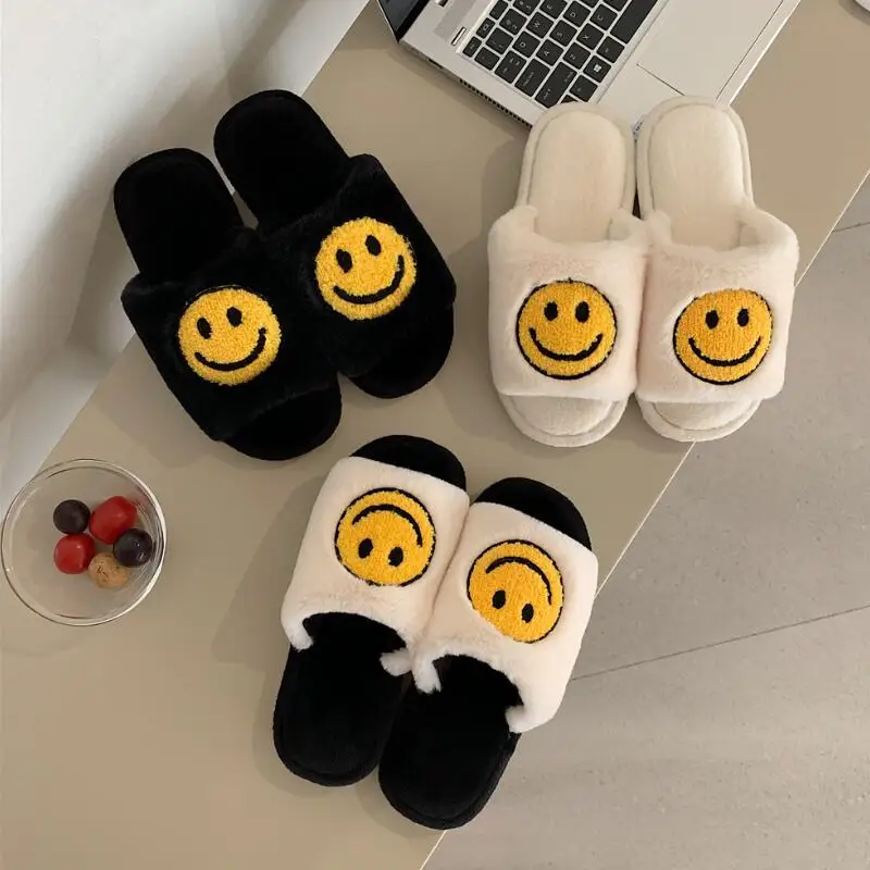 

Smiley Faux Fur Slippers 2021 Fashion Fuzzy New Warm Luxury Indoors Outdoor Winter Thick Fur Embroidery Smile Face Slipper