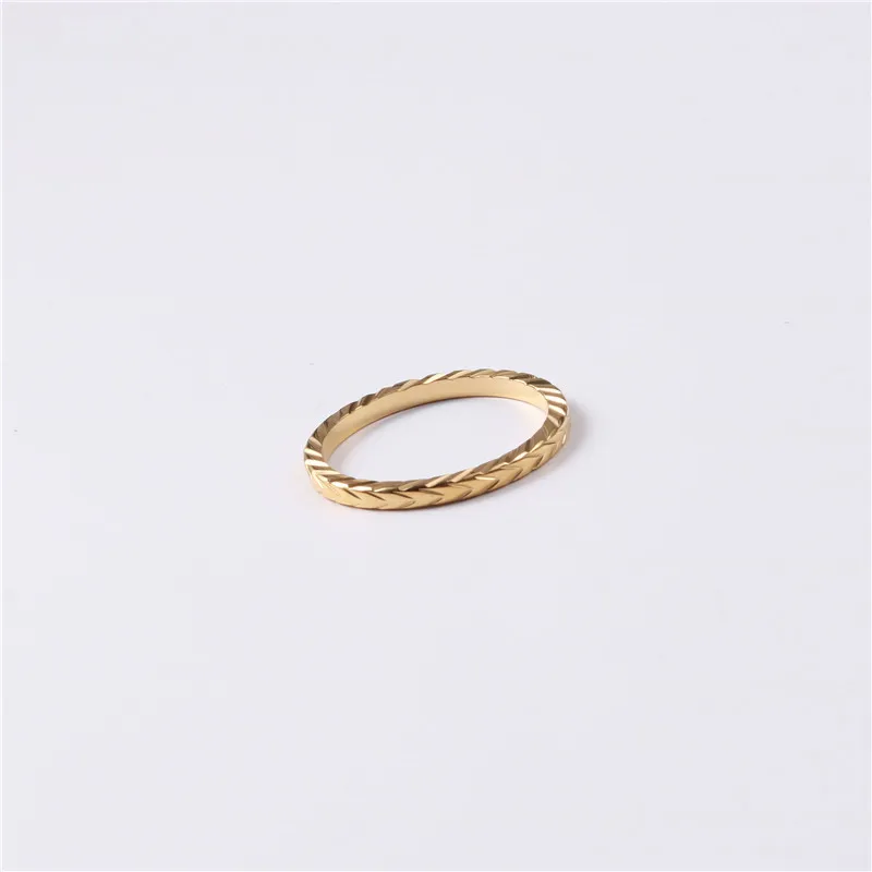 

High End 18K Dainty Stainless Steel Rings for Women Delicate Gold Rings 2021 Jewelry