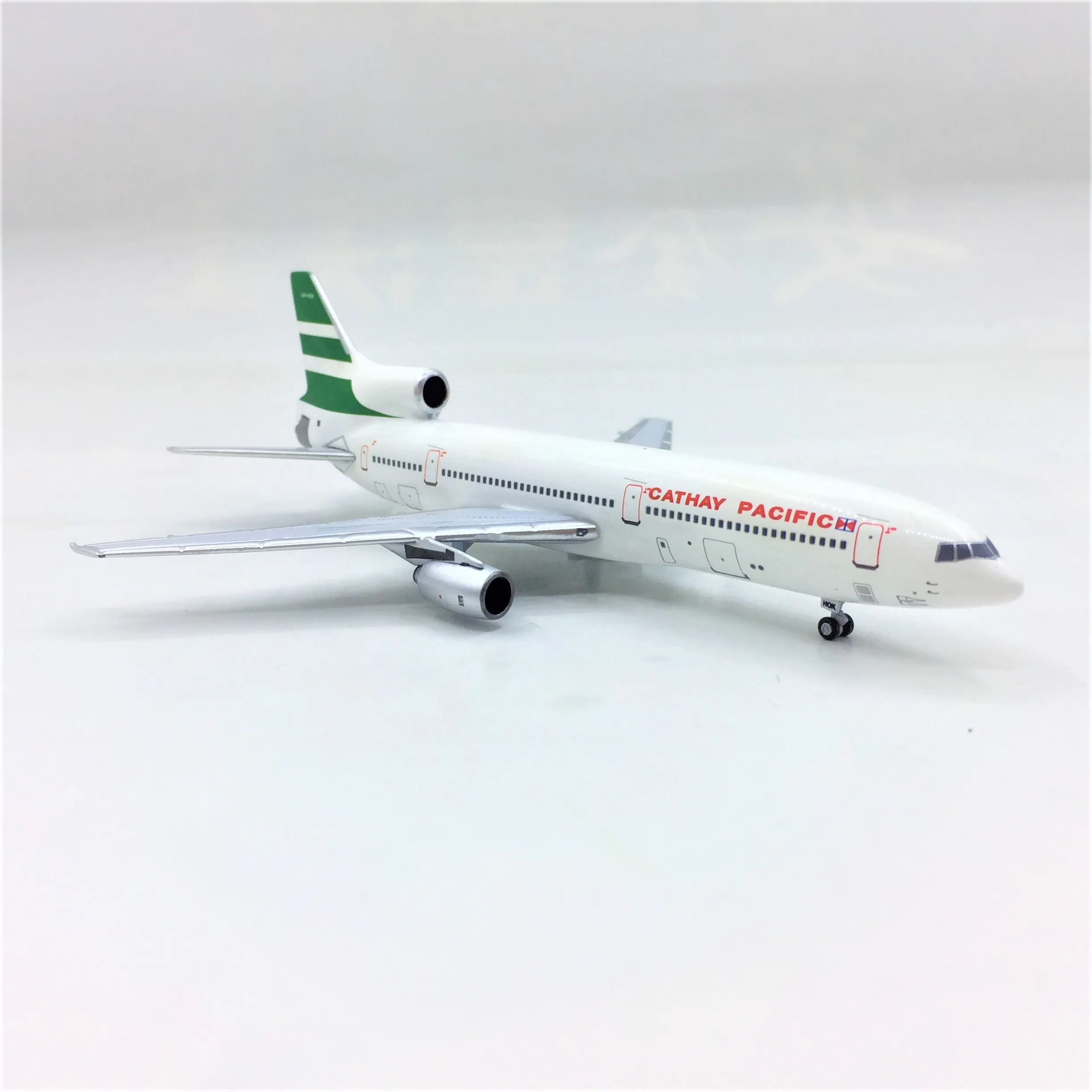 1:400 定制洛克希德 l-1011 三星飞机模型高度可回收的压铸模型飞机为