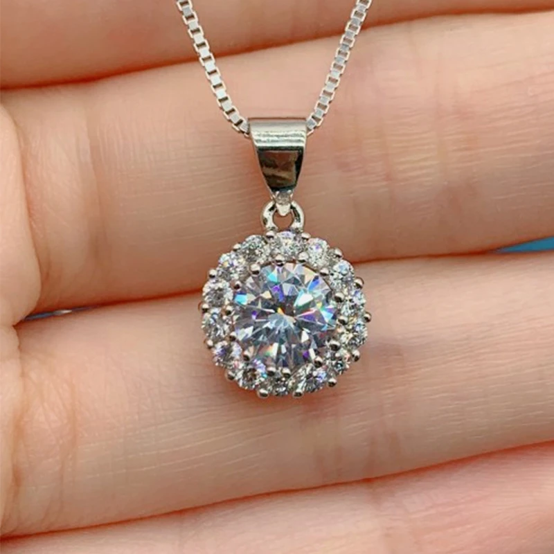 

High-end one-carat diamond moissanite women's pendant full of diamonds inlaid with gold-plated sunflower round clavicle necklace