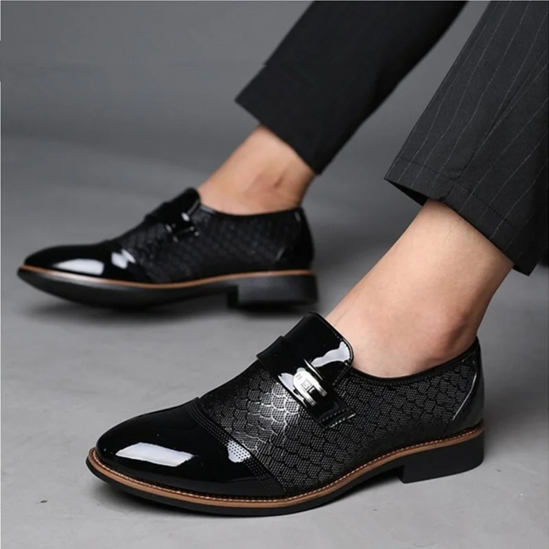 

Hot Sale Genuine Leather Men Dress Shoes Anti-Slip Rubber Outsole Stylish Formal Businessmen Shoes Casual Shoes, Black brown
