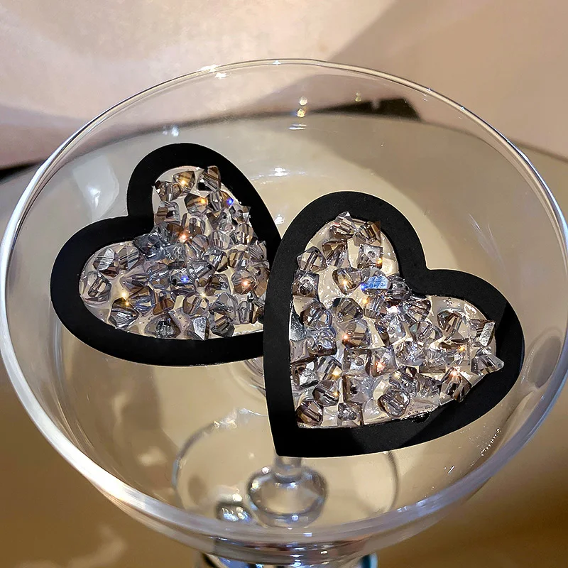 

new design crystal heart earring stud