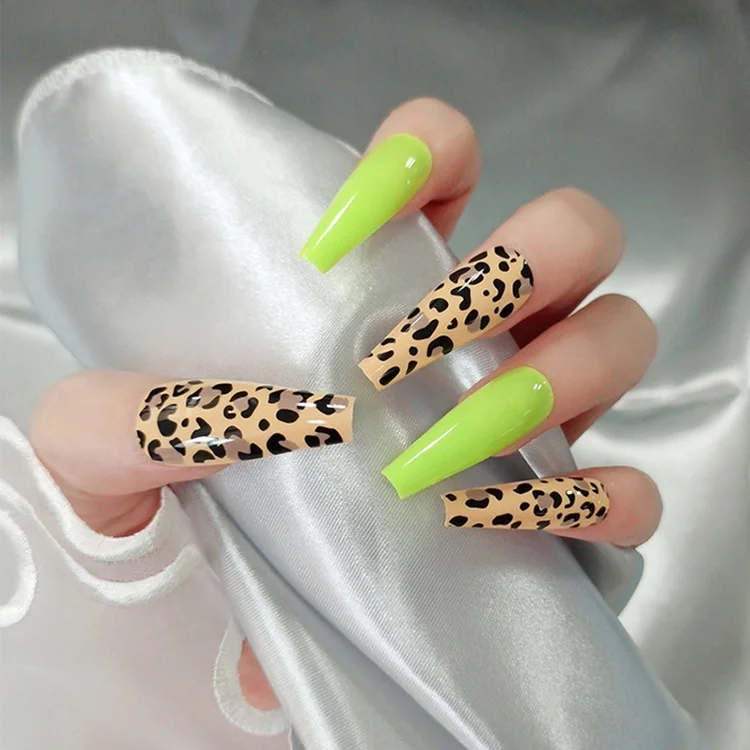 

2021 Wholesale Artificial Matte Polish Leopard Nail Tips False Press on Nail Box Packaging, As pic