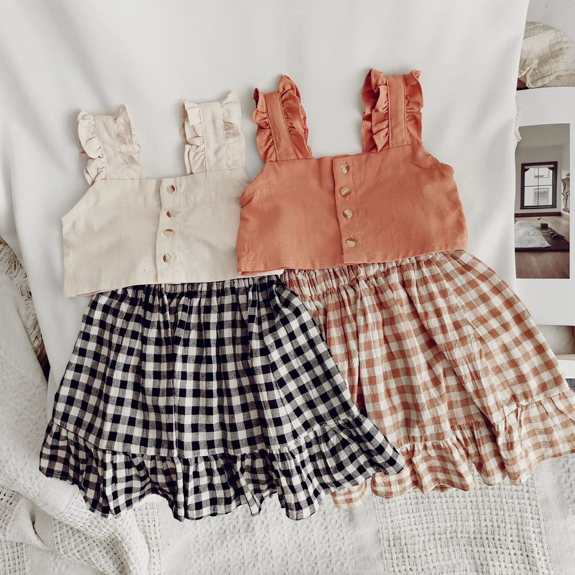 

2021 summer baby girls fashion plaid clothes sets sleeveless short vest and plaid skirts 2pcs sets