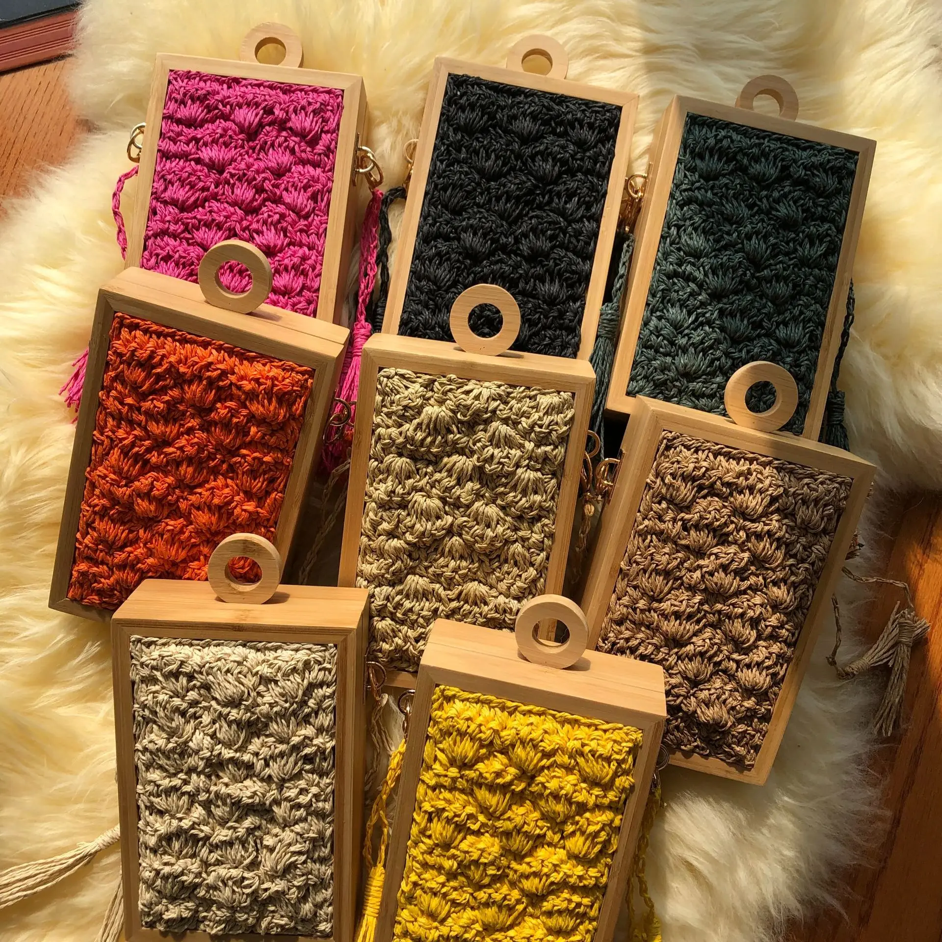 

Bohemian bolsos para mujeres 2023 summer wooden frame straw bag spot tassel crossbody bag female holiday beach bag