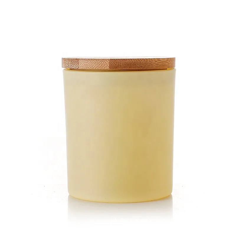 

Custom Made Luxury Gold Candles Jars Bulk Wholesale Candle Holders Lanterns and Candle Jars