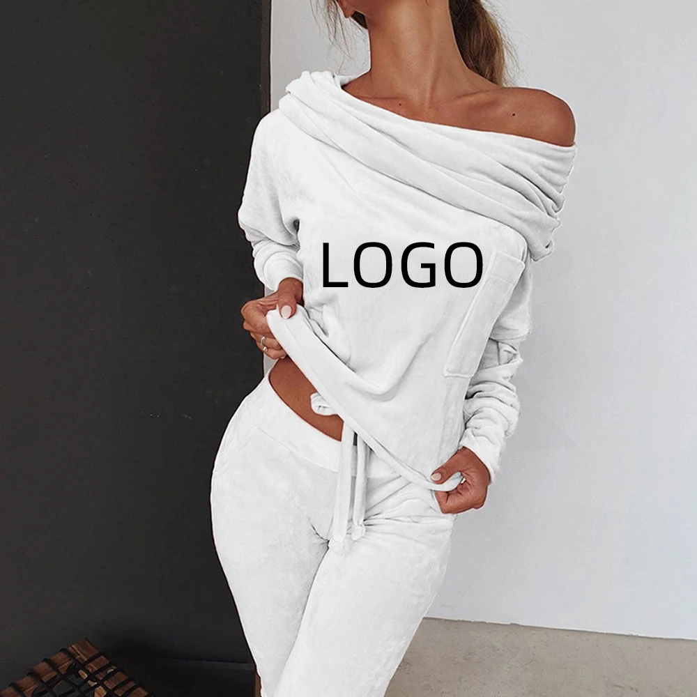

2021 women's autumn and winter neck long sleeved t-shirt body gold velvet suit set