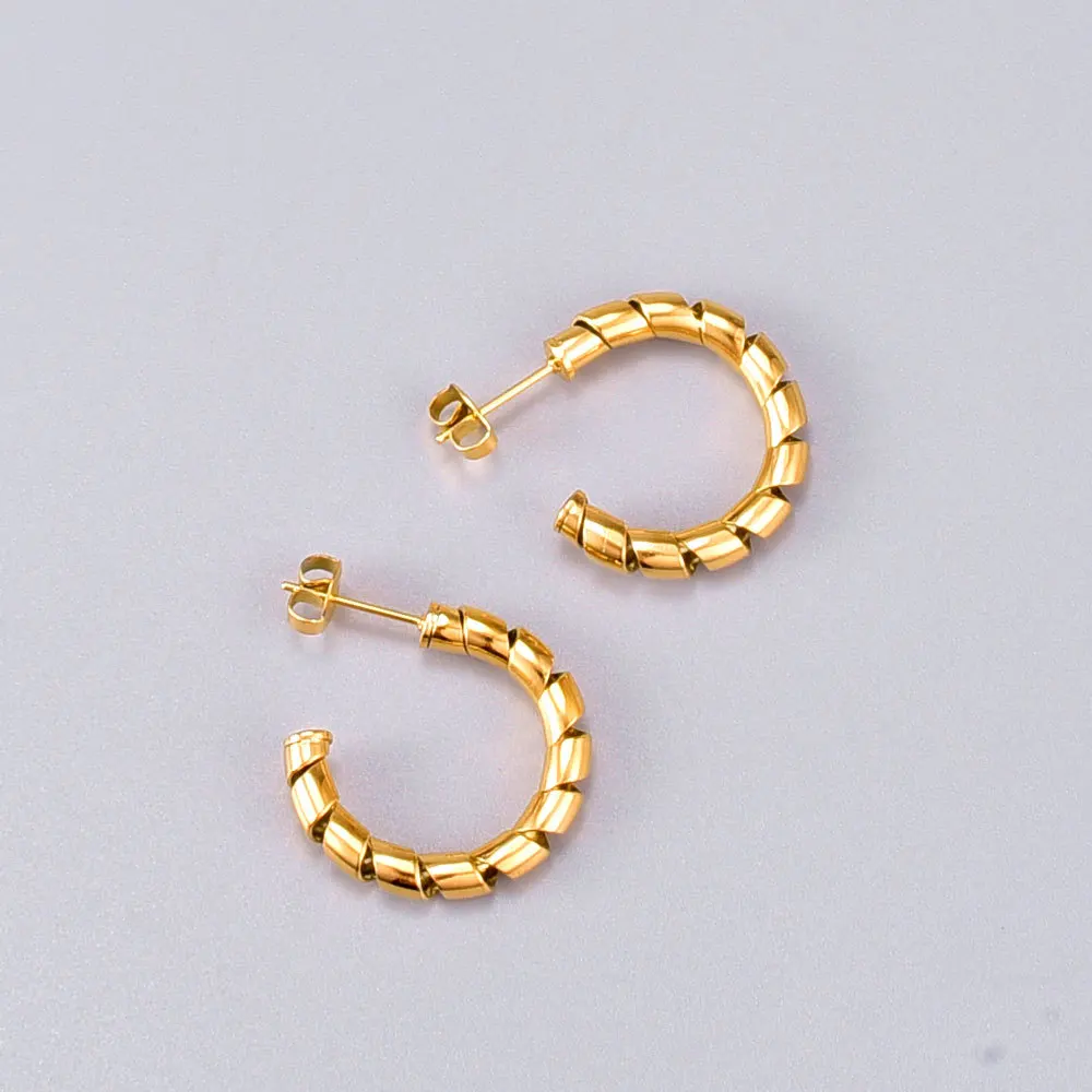 

Amazon Hot Sale 18k Gold Plating 316L Stainless Steel Textured Hoop Earring Hollow Circle Twisted Stud Earrings
