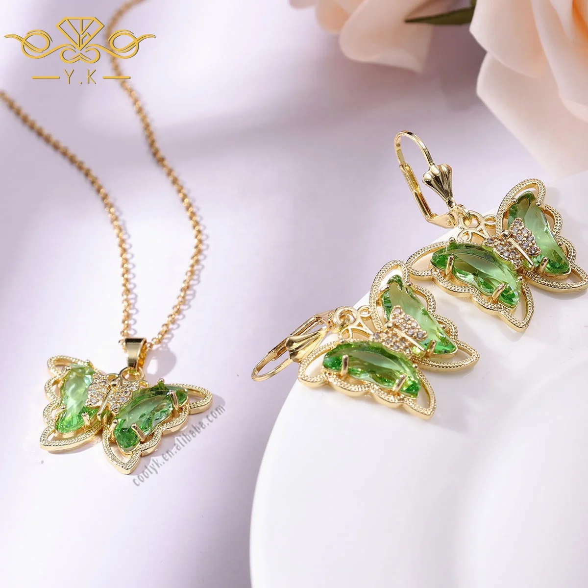 

2021 Valentine's Day Decoration Pendientes Oreja Fashion Jewelry Gold Butterfly Necklaces And Earrings Jewelry Set, Multi color