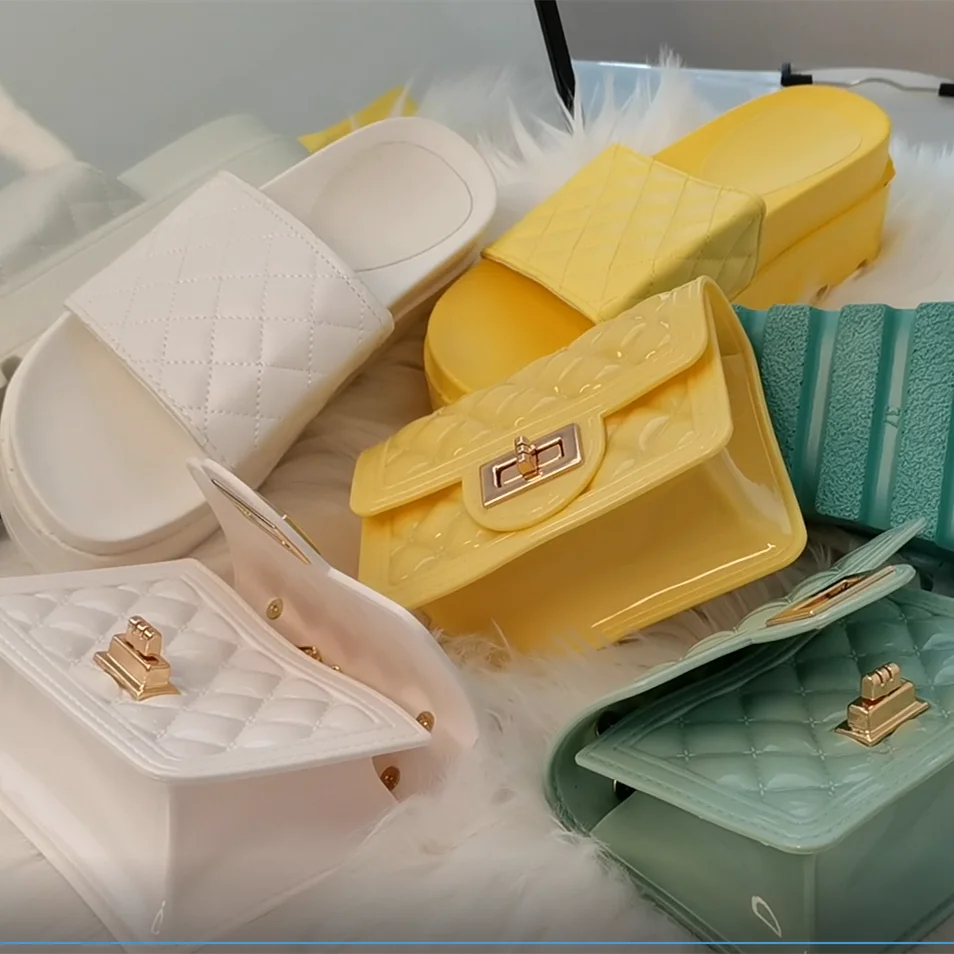

latest jelly mini bag fashion slipper slides and purse set wedge sandals female handbag sandals bag set ladies slippers with bag, Customized color