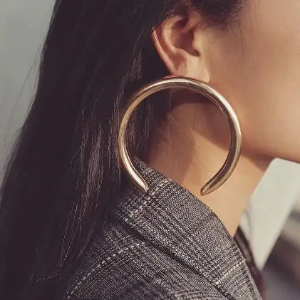 

Fashion Large Opening Round Hanging Earrings Exaggerated Circle Earrings for Women