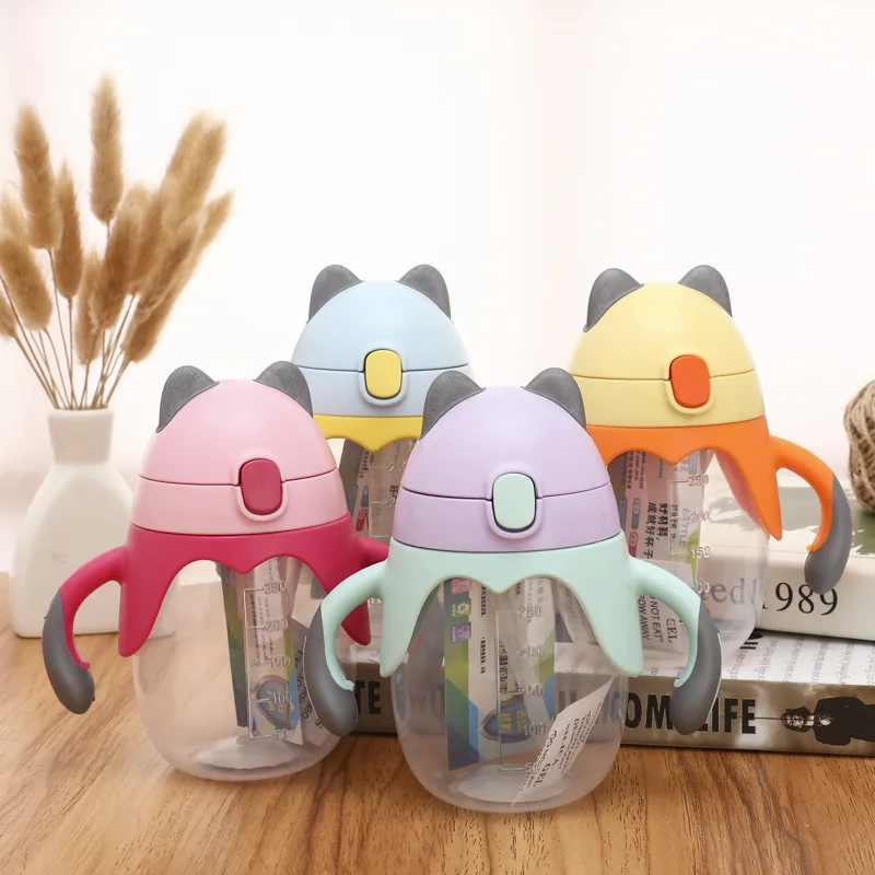 

Children plastic water bottle with straw lid and double handle, Gray,blue,pink,white