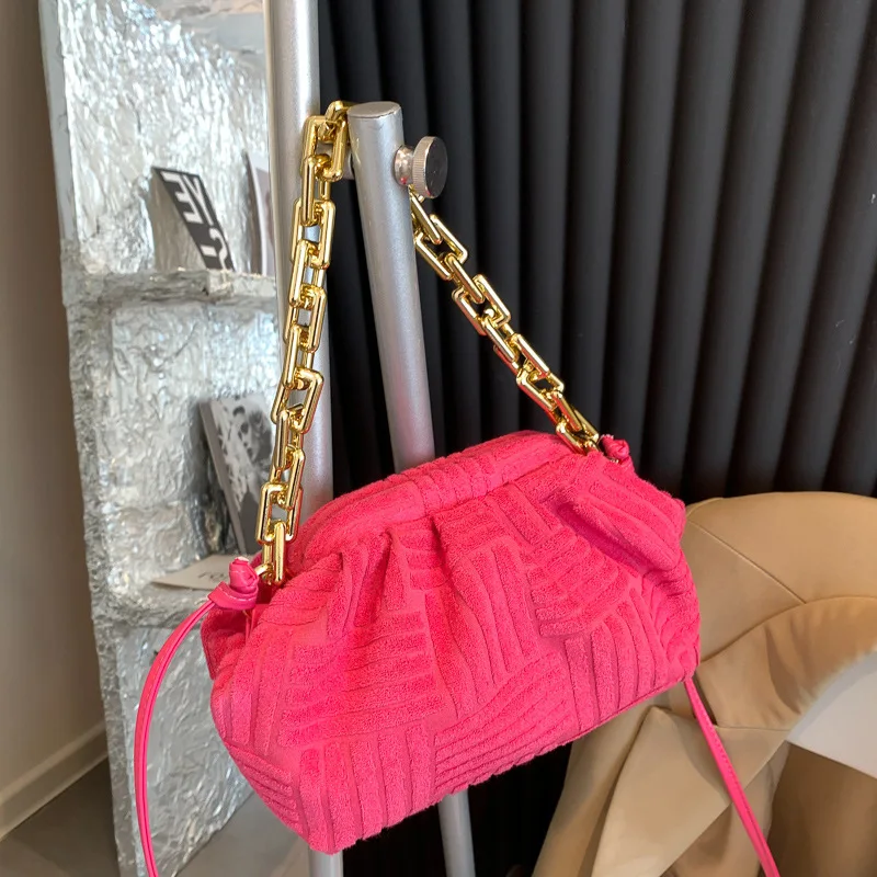 

2022 INS Fashion Embossed Towel Cloud Bag Women's Luxury Acrylic Chain Clutch Shoulder Bag Tote Bag Chain