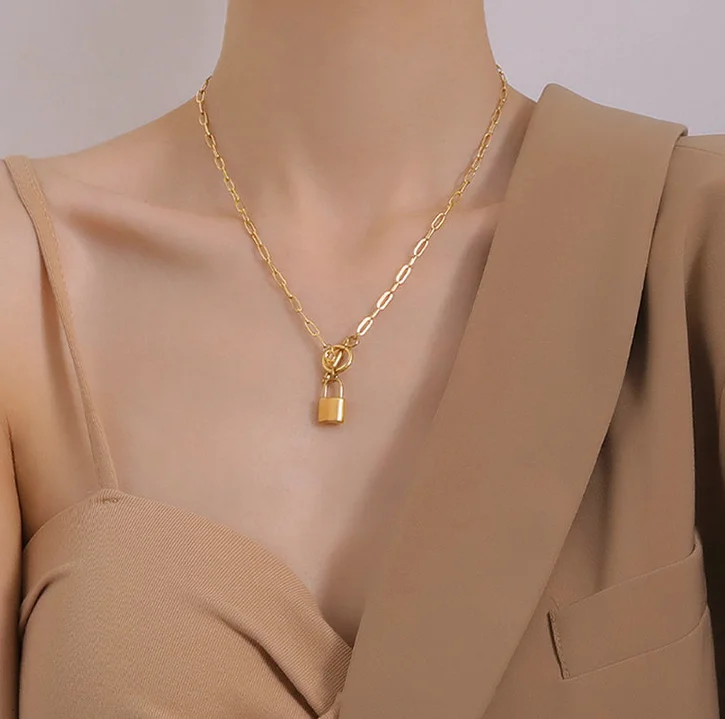 

14k gold Stainless steel chain OT buckle lock pendant necklace