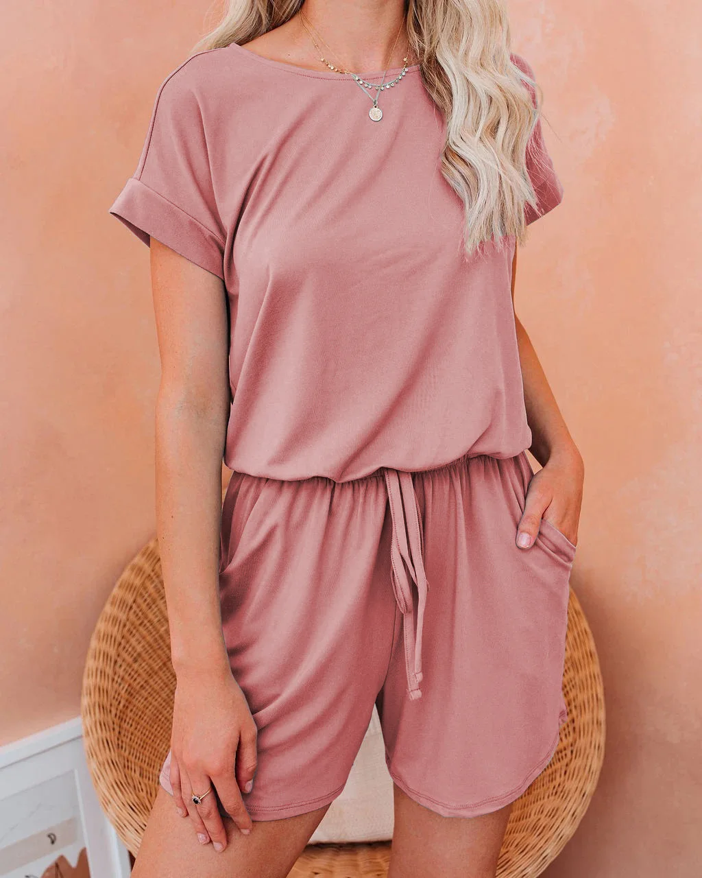 

New Design Back Lace Casual Fashion Short Sleeved Shorts Women Short Sets