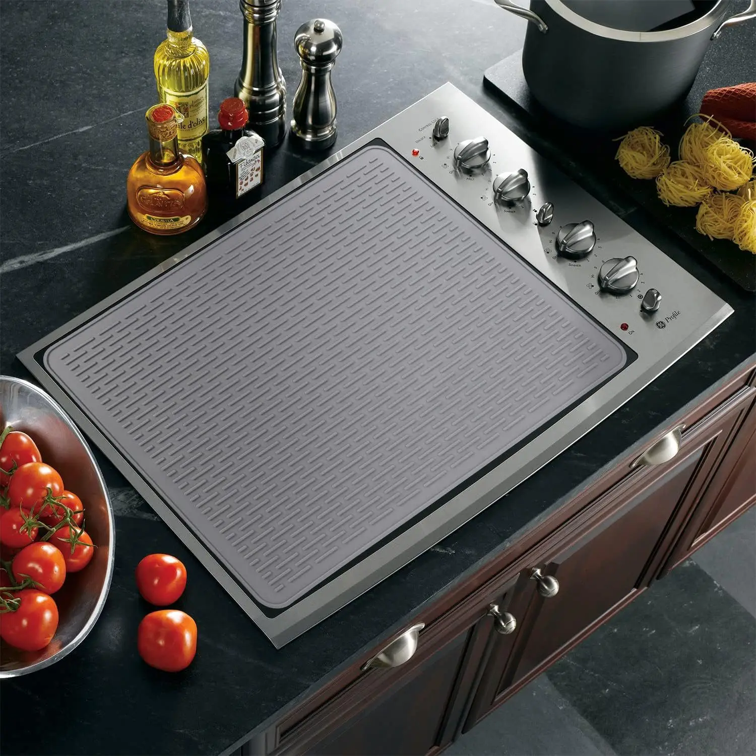 Classic Style Food Grade Silicone Kitchen Table Mat 3mm Thick Large Size Non-Slip Drain Bar Pad for Glass Tableware and Pots