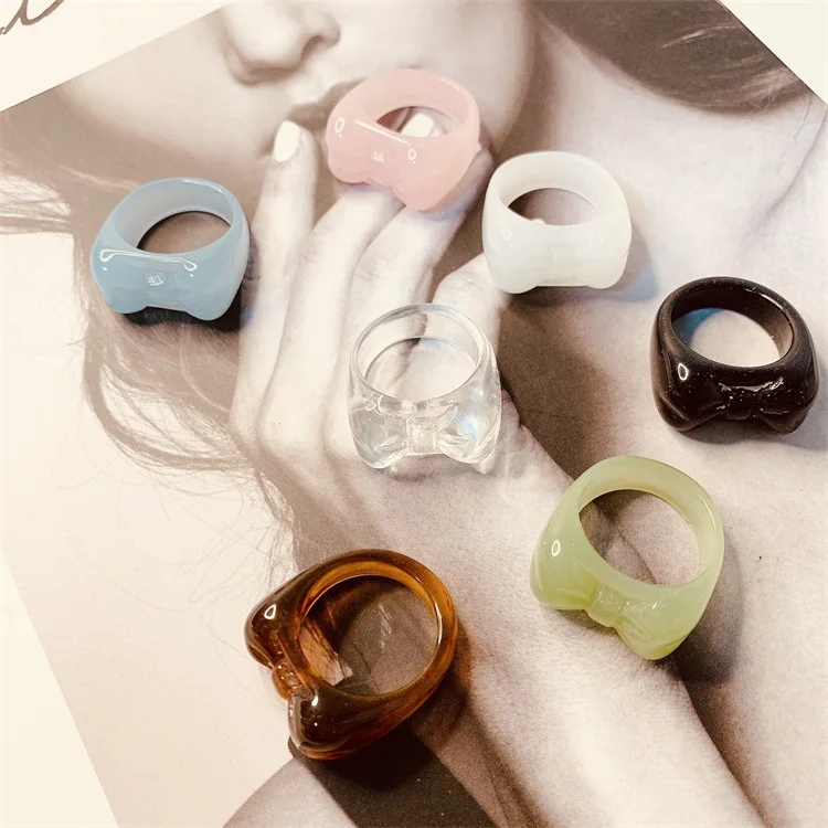 

Hip-hop retro personality geometric European and beautiful ring, resin butterfly transparent ladies ring, 7 colors