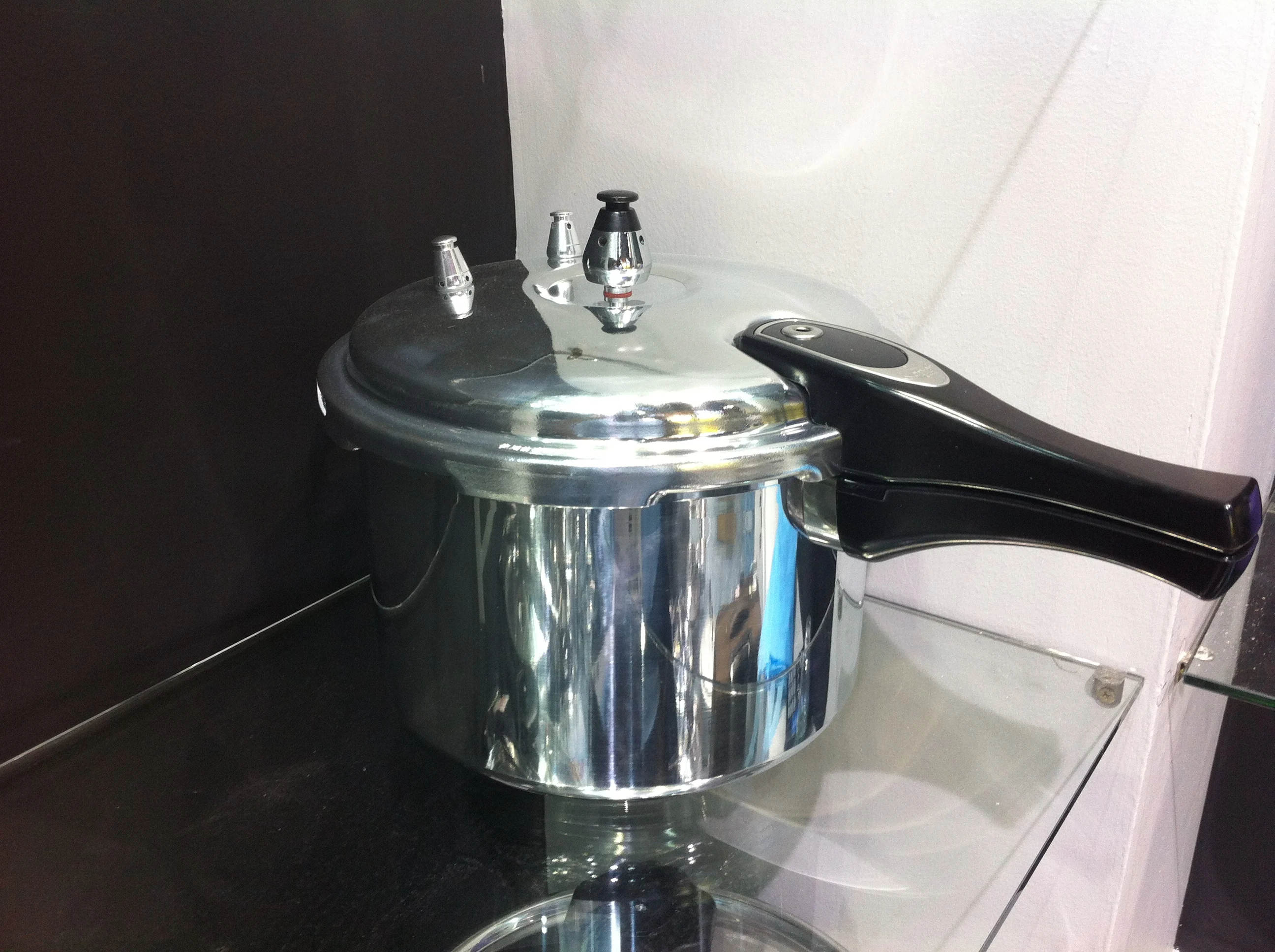 High Quality 315l Aluminum Alloy Non Stick Pressure Cooker With Single